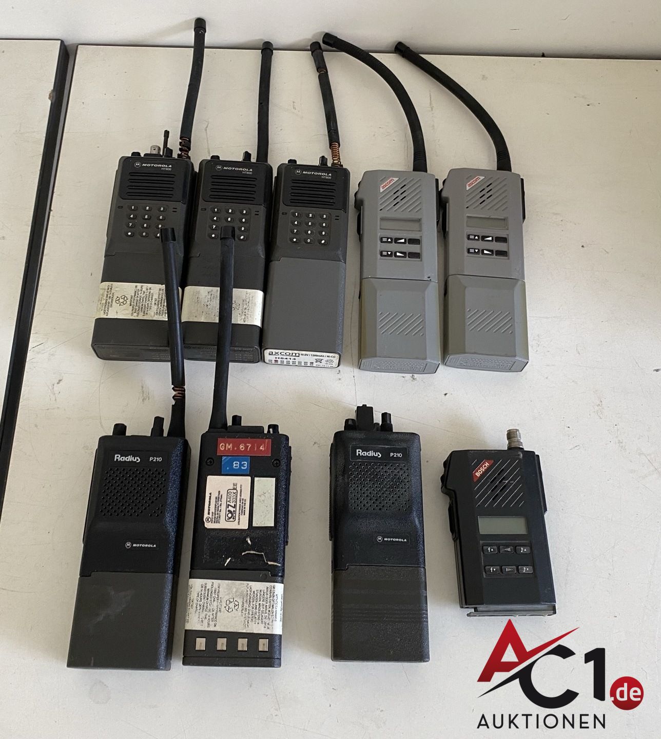 9x Handfunksprechgeräte Motorola inkl. Zubehör